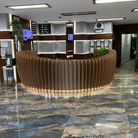 Sevimli Mustakil Apartman Bir Yatak Odasi Bir Salon Ve Balkonlu